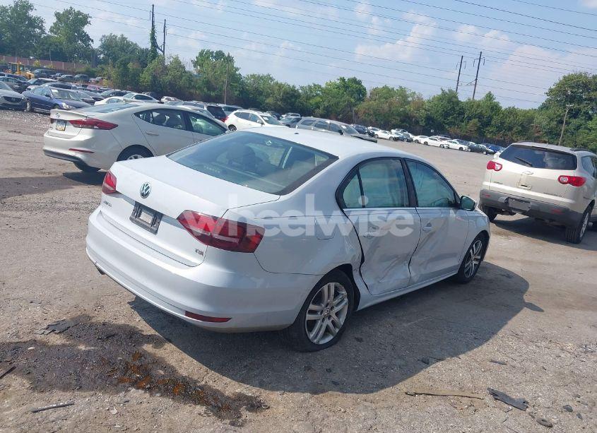 Photo 4 of 2017 Volkswagen Jetta 1.4T S (VIN 3VW2B7AJ8HM347603)