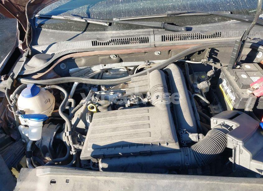 Photo 10 of 2017 Volkswagen Jetta (VIN 3VW2B7AJ8HM373702)