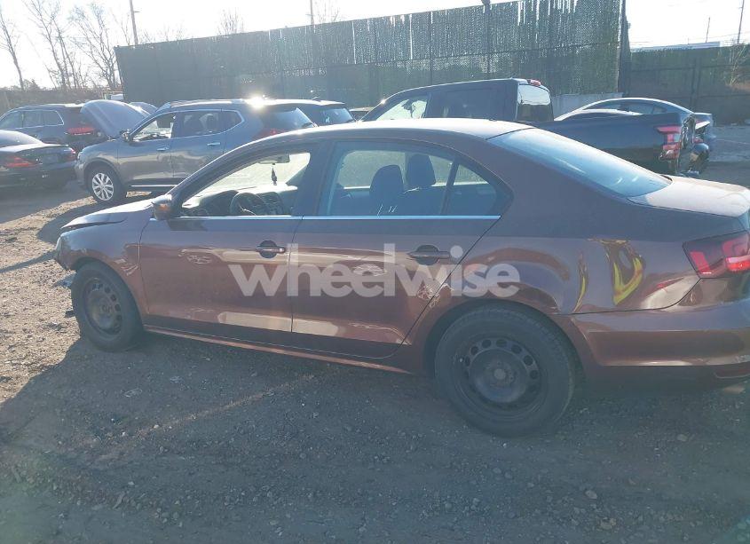 Photo 15 of 2017 Volkswagen Jetta (VIN 3VW2B7AJ8HM373702)