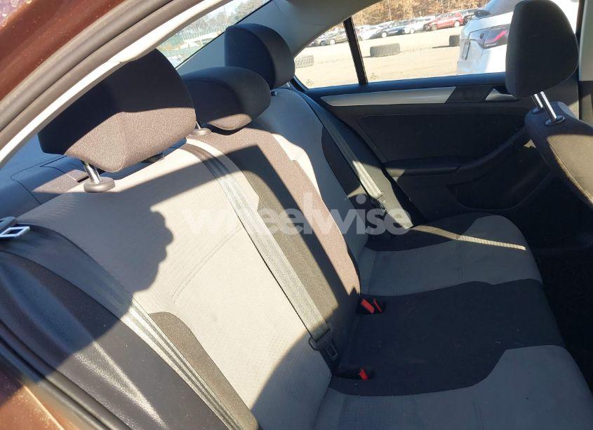 Photo 8 of 2017 Volkswagen Jetta (VIN 3VW2B7AJ8HM373702)