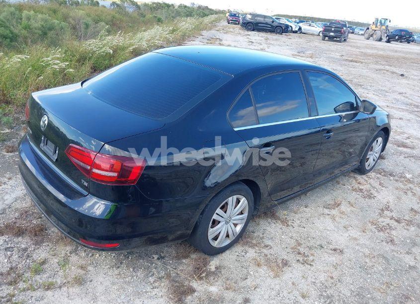 Photo 4 of 2017 Volkswagen Jetta 1.4T S (VIN 3VW2B7AJ8HM385770)