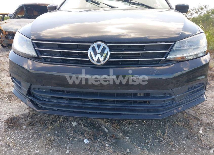 Photo 6 of 2017 Volkswagen Jetta 1.4T S (VIN 3VW2B7AJ8HM385770)