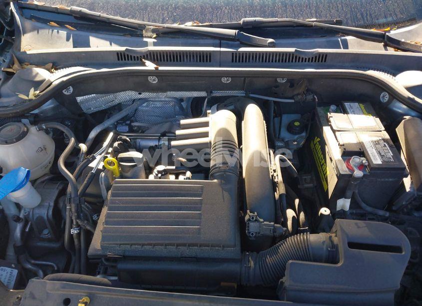 Photo 10 of 2018 Volkswagen Jetta 1.4T S (VIN 3VW2B7AJ8JM222798)