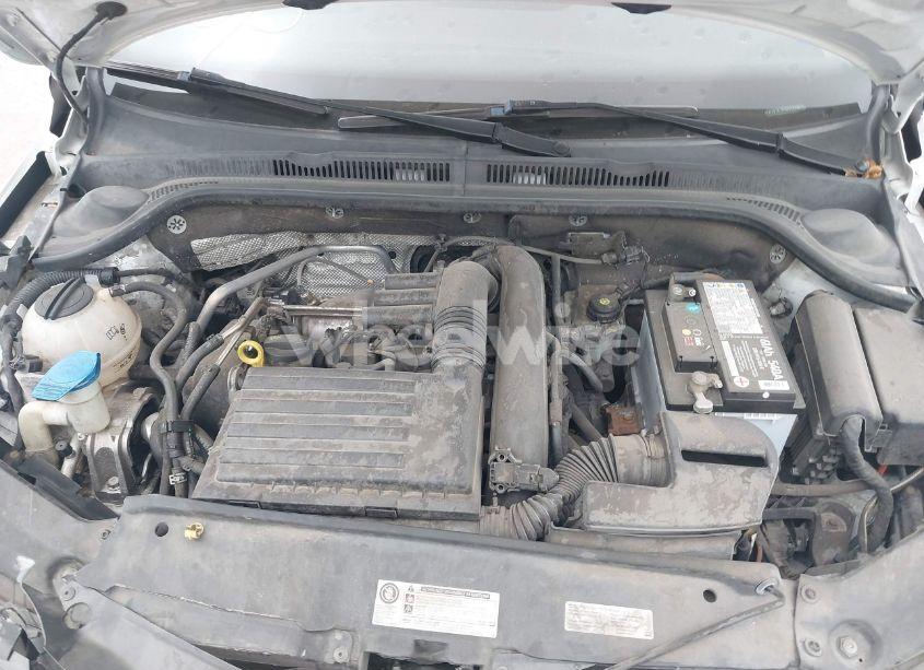 Photo 10 of 2017 Volkswagen Jetta 1.4T S (VIN 3VW2B7AJ9HM222190)