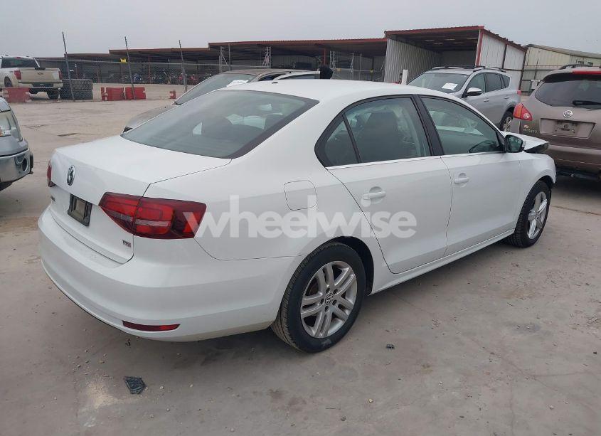 Photo 4 of 2017 Volkswagen Jetta 1.4T S (VIN 3VW2B7AJ9HM222190)