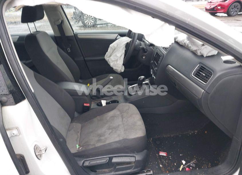 Photo 5 of 2017 Volkswagen Jetta 1.4T S (VIN 3VW2B7AJ9HM296211)