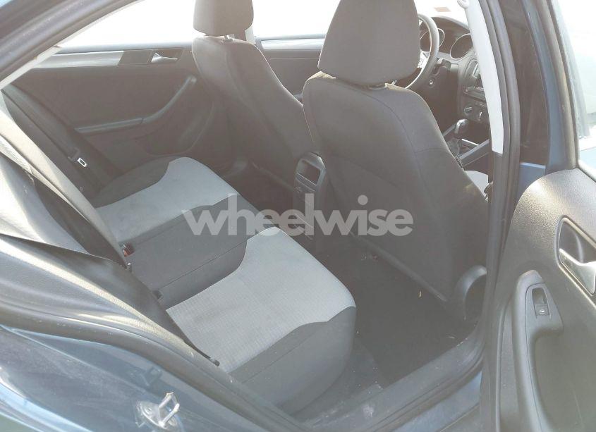 Photo 8 of 2017 Volkswagen Jetta 1.4T S (VIN 3VW2B7AJ9HM326467)