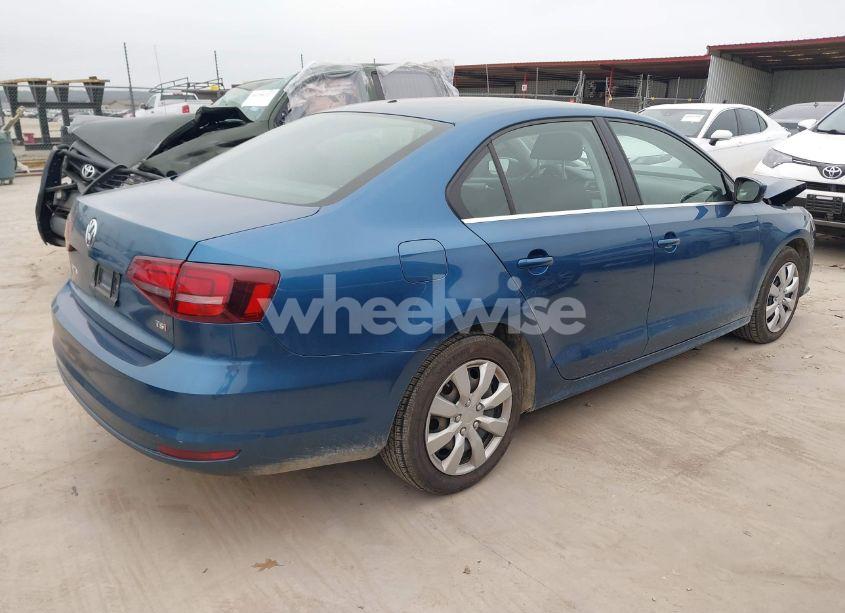 Photo 4 of 2017 Volkswagen Jetta 1.4T S (VIN 3VW2B7AJ9HM376043)