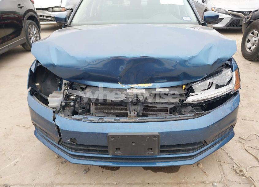 Photo 6 of 2017 Volkswagen Jetta 1.4T S (VIN 3VW2B7AJ9HM376043)