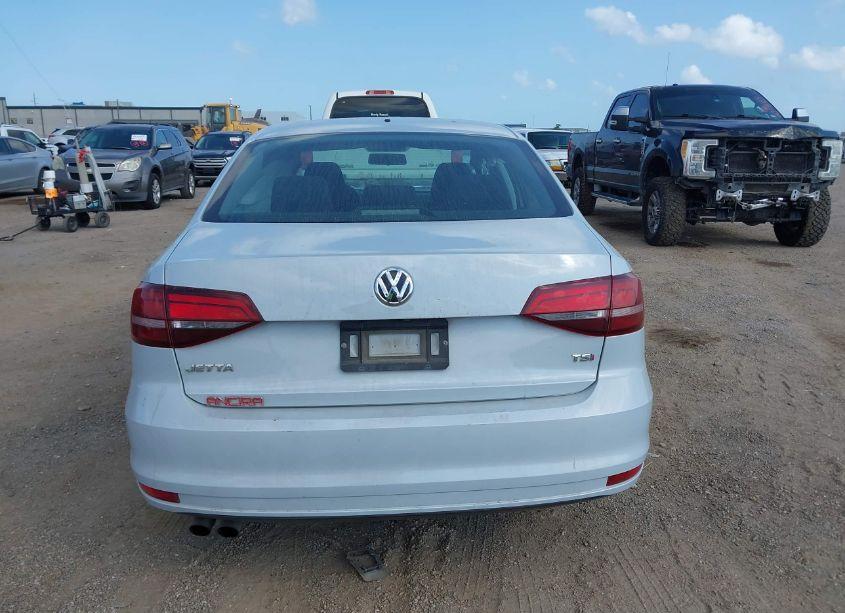 Photo 16 of 2017 Volkswagen Jetta 1.4T S (VIN 3VW2B7AJ9HM381789)