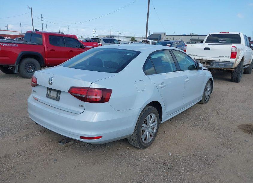 Photo 4 of 2017 Volkswagen Jetta 1.4T S (VIN 3VW2B7AJ9HM381789)