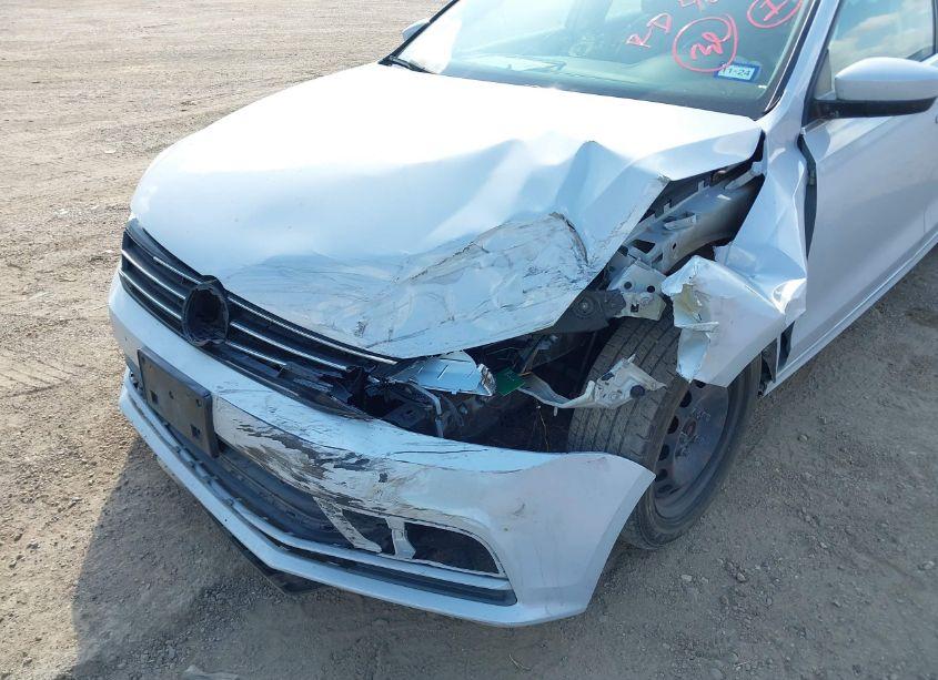 Photo 6 of 2017 Volkswagen Jetta 1.4T S (VIN 3VW2B7AJ9HM381789)