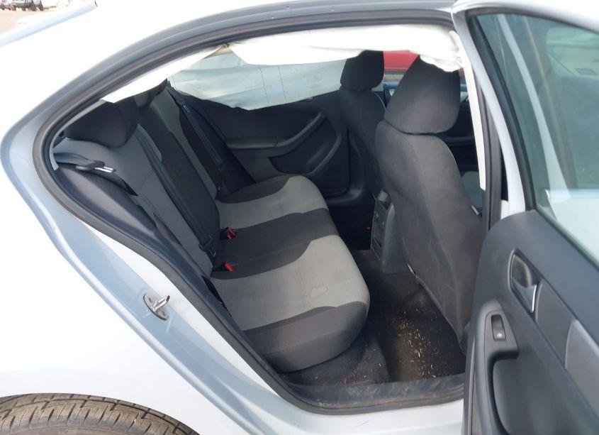 Photo 8 of 2017 Volkswagen Jetta 1.4T S (VIN 3VW2B7AJ9HM381789)