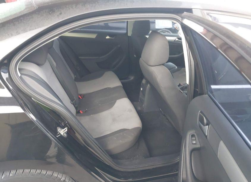 Photo 8 of 2017 Volkswagen Jetta 1.4T S (VIN 3VW2B7AJ9HM397491)