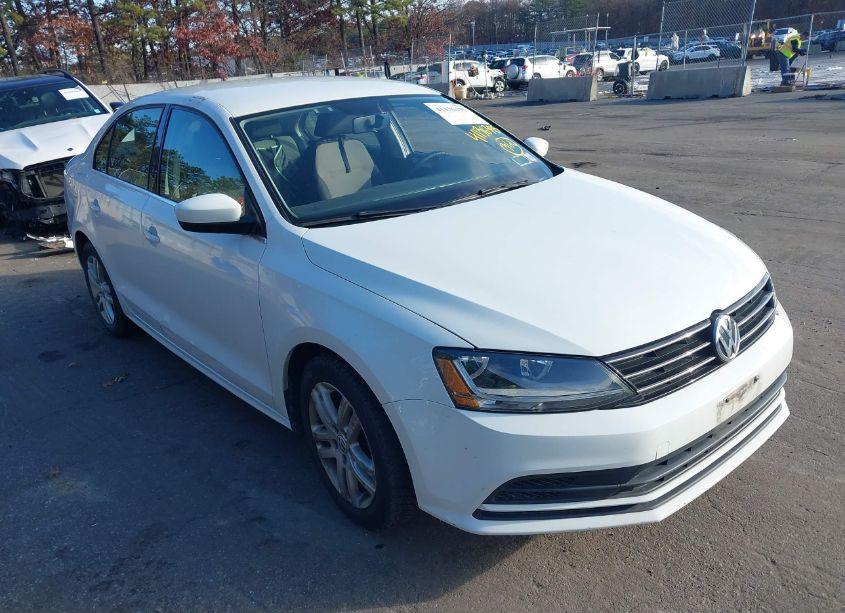 2017 Volkswagen Jetta 1.4T S (VIN 3VW2B7AJXHM268529) main photo