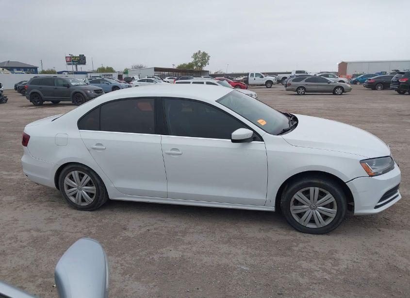 Photo 13 of 2017 Volkswagen Jetta 1.4T S (VIN 3VW2B7AJXHM350938)