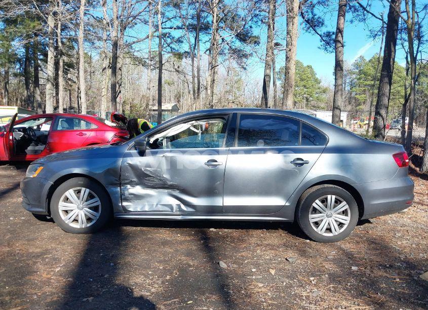 Photo 14 of 2017 Volkswagen Jetta 1.4T S (VIN 3VW2B7AJXHM405033)