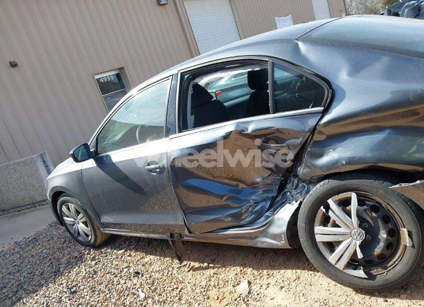 Photo 14 of 2017 Volkswagen Jetta 1.4T S (VIN 3VW2B7AJXHM408577)