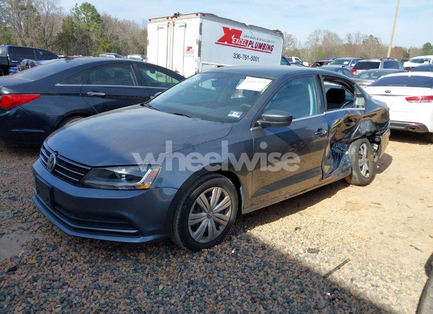 Photo 2 of 2017 Volkswagen Jetta 1.4T S (VIN 3VW2B7AJXHM408577)