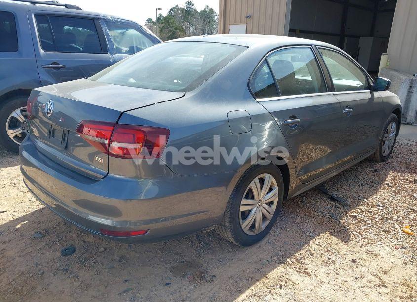 Photo 4 of 2017 Volkswagen Jetta 1.4T S (VIN 3VW2B7AJXHM408577)