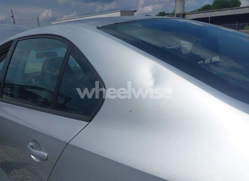 Photo 15 of 2011 Volkswagen Jetta 2.0L S (VIN 3VW2K7AJ0BM380988)