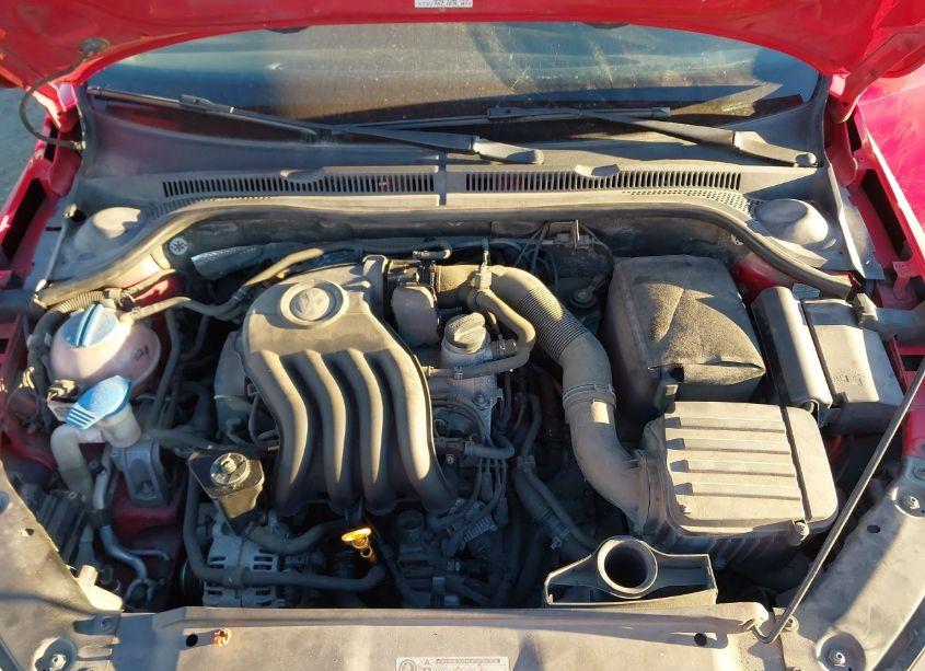 Photo 10 of 2011 Volkswagen Jetta 2.0L S (VIN 3VW2K7AJ0BM392543)