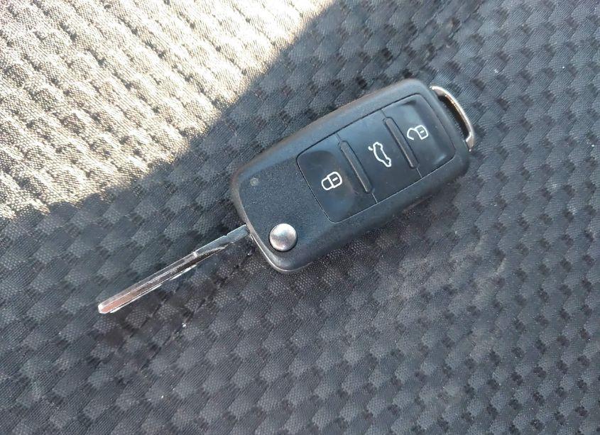 Photo 11 of 2011 Volkswagen Jetta 2.0L S (VIN 3VW2K7AJ0BM392543)