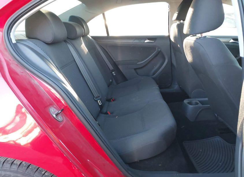 Photo 8 of 2011 Volkswagen Jetta 2.0L S (VIN 3VW2K7AJ0BM392543)