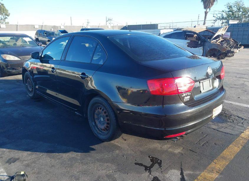 Photo 3 of 2012 Volkswagen Jetta 2.0L S (VIN 3VW2K7AJ0CM312904)