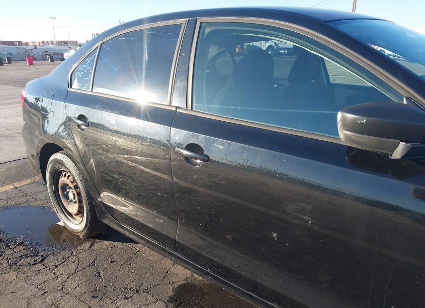 Photo 6 of 2012 Volkswagen Jetta 2.0L S (VIN 3VW2K7AJ0CM312904)