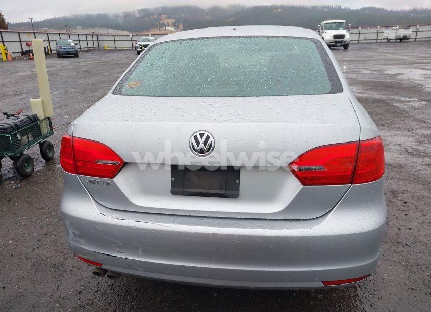 Photo 16 of 2012 Volkswagen Jetta 2.0L S (VIN 3VW2K7AJ0CM370334)