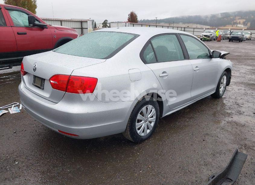 Photo 4 of 2012 Volkswagen Jetta 2.0L S (VIN 3VW2K7AJ0CM370334)