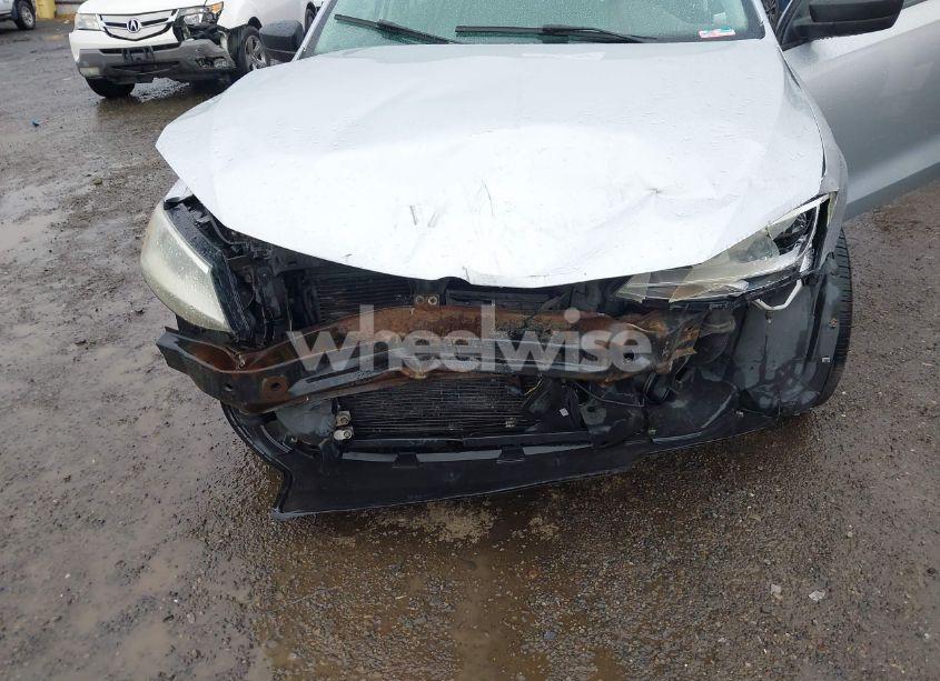 Photo 6 of 2012 Volkswagen Jetta 2.0L S (VIN 3VW2K7AJ0CM370334)