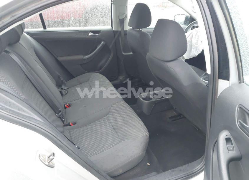 Photo 8 of 2012 Volkswagen Jetta 2.0L S (VIN 3VW2K7AJ0CM370334)