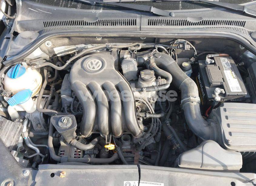 Photo 10 of 2013 Volkswagen Jetta 2.0L S (VIN 3VW2K7AJ0DM201593)