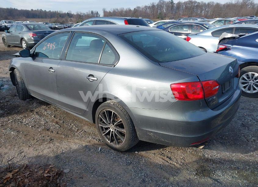 Photo 3 of 2013 Volkswagen Jetta 2.0L S (VIN 3VW2K7AJ0DM201593)