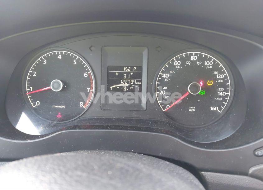 Photo 7 of 2013 Volkswagen Jetta 2.0L S (VIN 3VW2K7AJ0DM201593)