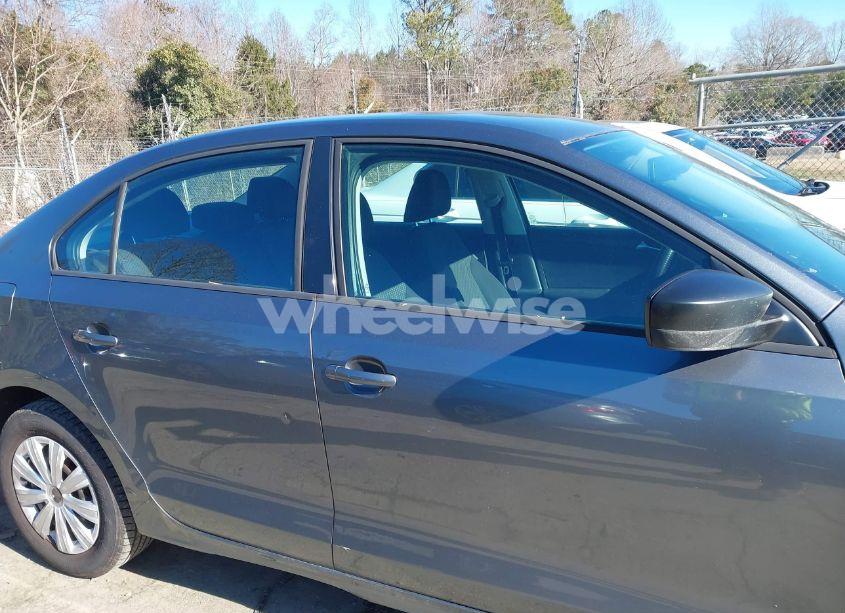 Photo 13 of 2013 Volkswagen Jetta 2.0L S (VIN 3VW2K7AJ0DM207328)