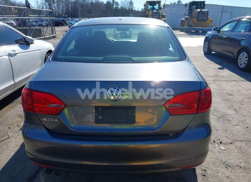 Photo 16 of 2013 Volkswagen Jetta 2.0L S (VIN 3VW2K7AJ0DM207328)