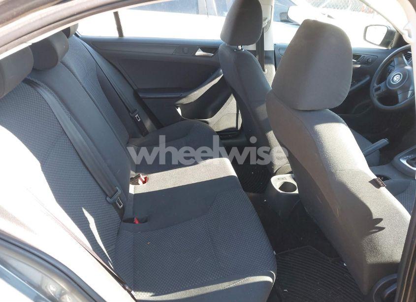 Photo 8 of 2013 Volkswagen Jetta 2.0L S (VIN 3VW2K7AJ0DM207328)