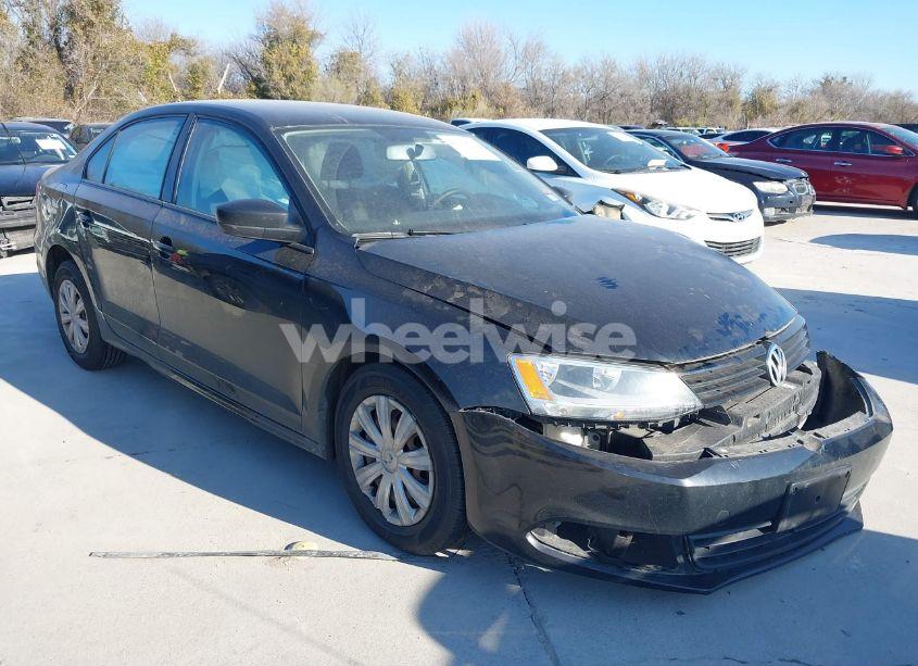 2013 Volkswagen Jetta 2.0L S (VIN 3VW2K7AJ0DM254696) main photo