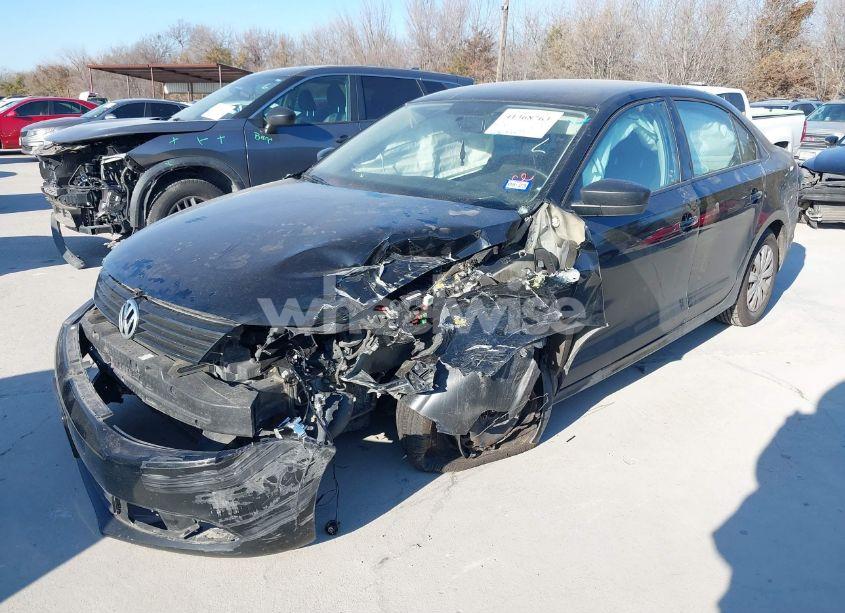 Photo 2 of 2013 Volkswagen Jetta 2.0L S (VIN 3VW2K7AJ0DM254696)