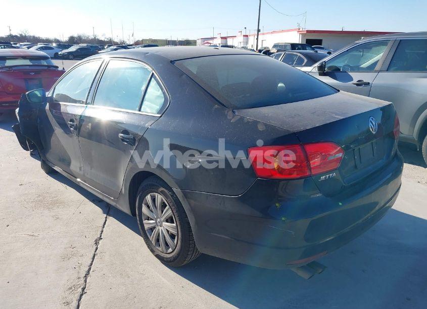 Photo 3 of 2013 Volkswagen Jetta 2.0L S (VIN 3VW2K7AJ0DM254696)