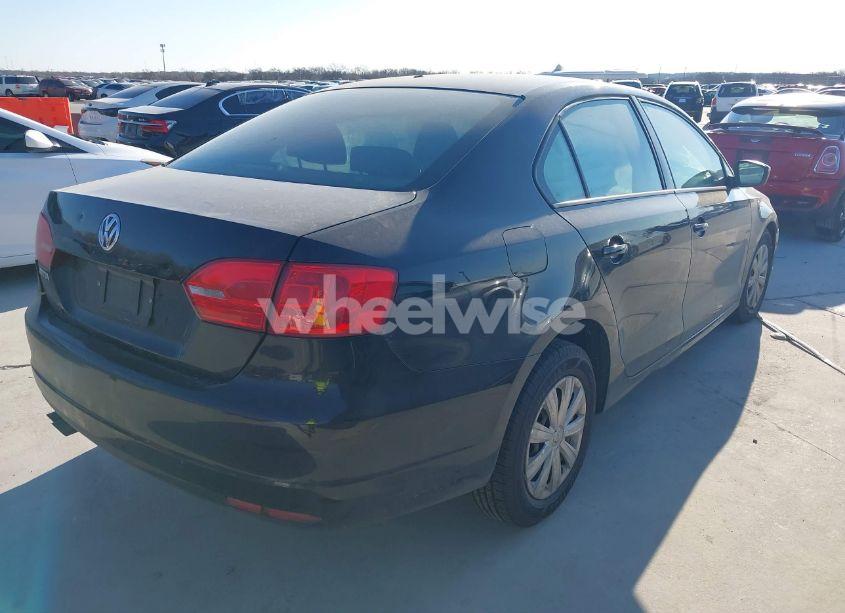 Photo 4 of 2013 Volkswagen Jetta 2.0L S (VIN 3VW2K7AJ0DM254696)