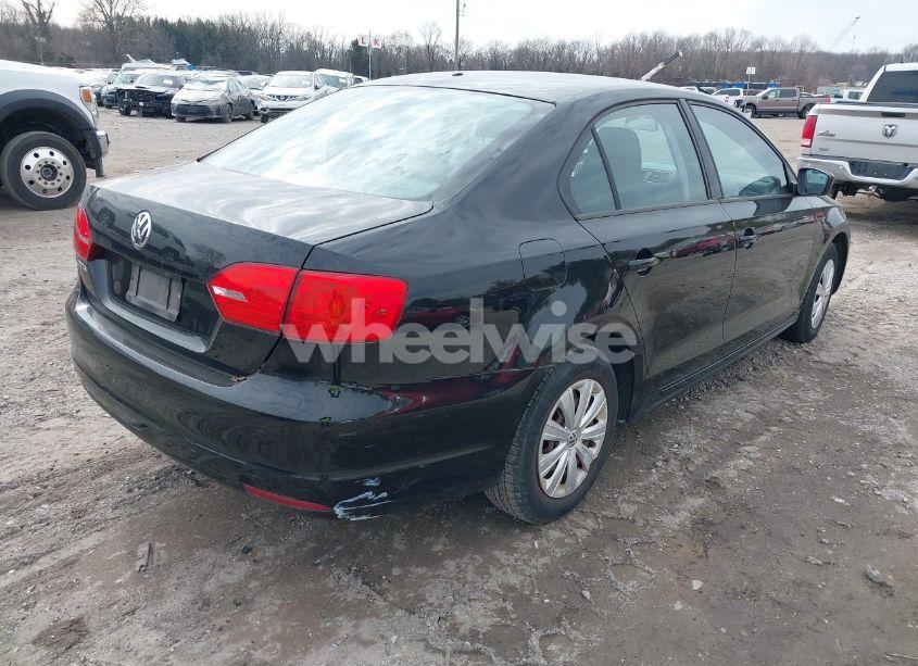 Photo 4 of 2013 Volkswagen Jetta 2.0L S (VIN 3VW2K7AJ0DM255248)