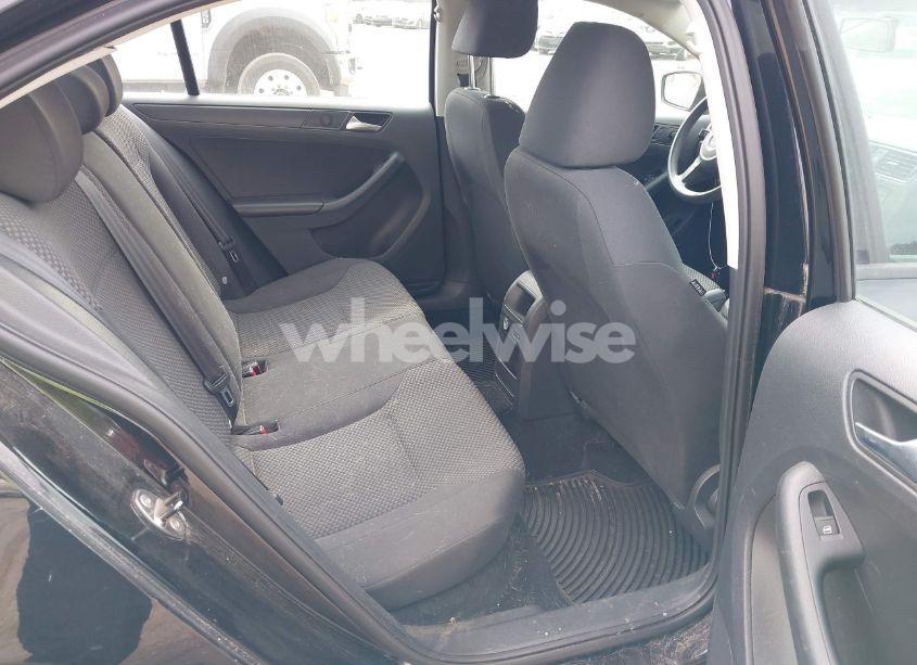 Photo 8 of 2013 Volkswagen Jetta 2.0L S (VIN 3VW2K7AJ0DM255248)