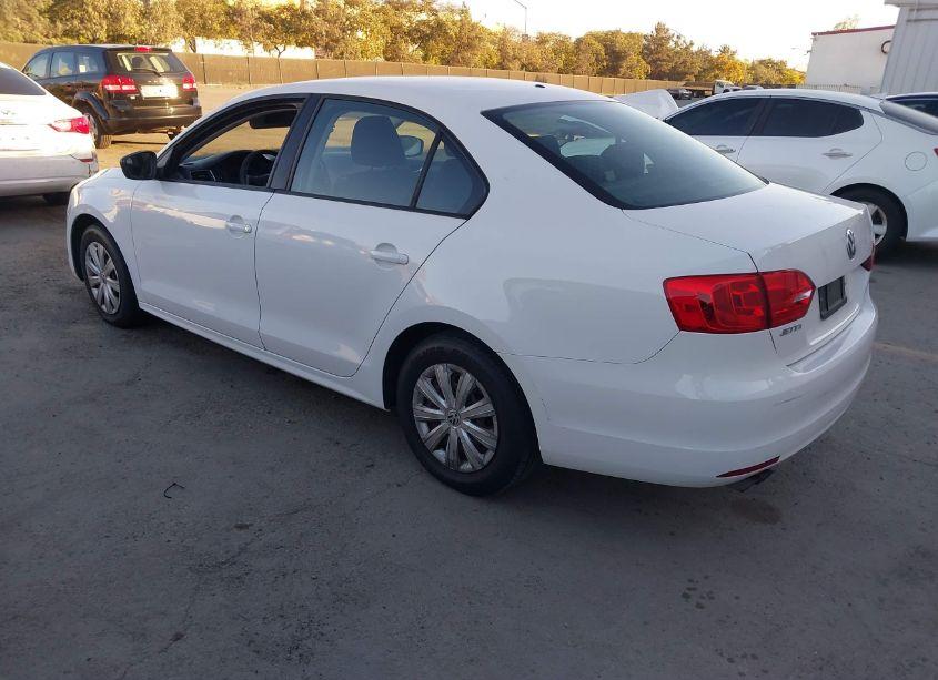 Photo 3 of 2013 Volkswagen Jetta 2.0L S (VIN 3VW2K7AJ0DM371386)