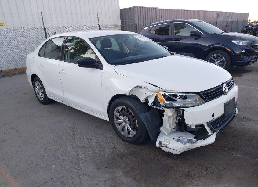 Photo 6 of 2013 Volkswagen Jetta 2.0L S (VIN 3VW2K7AJ0DM371386)