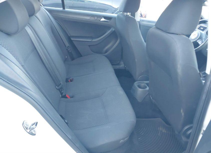 Photo 8 of 2013 Volkswagen Jetta 2.0L S (VIN 3VW2K7AJ0DM371386)