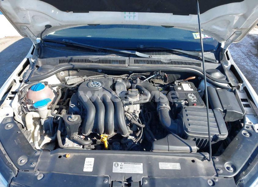 Photo 10 of 2013 Volkswagen Jetta 2.0L S (VIN 3VW2K7AJ0DM372893)